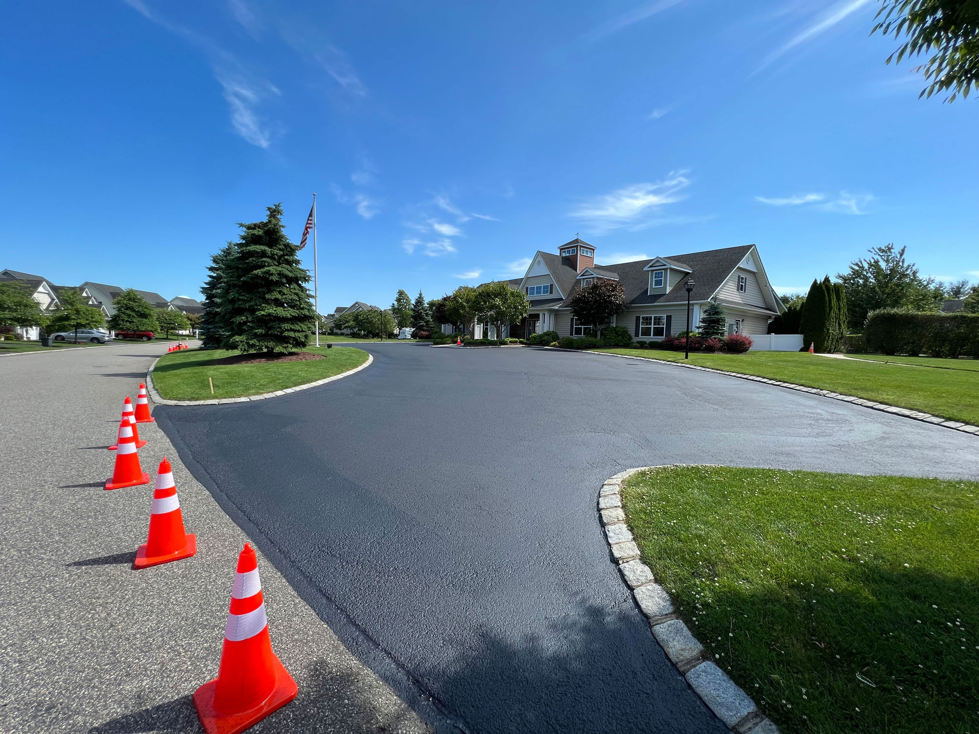 Asphalt Crack Sealing & Filling Services